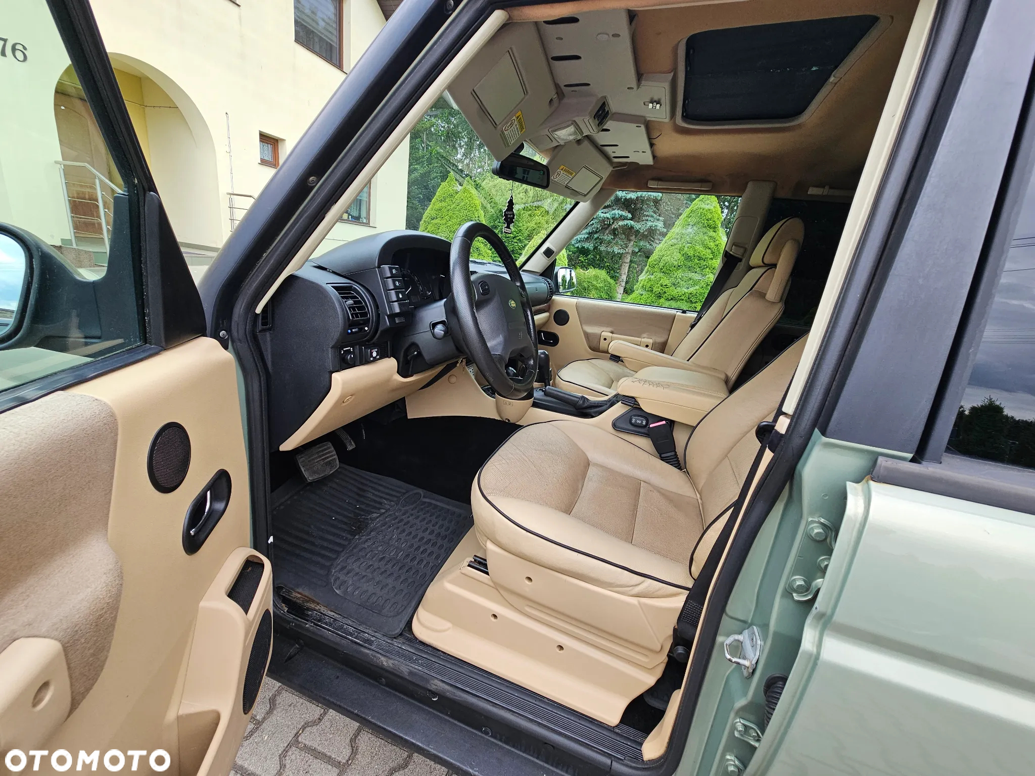 Land Rover Discovery - 12