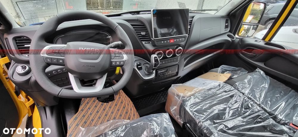 Iveco Daily 70C21H A8 P Laweta z zapadniami - 14