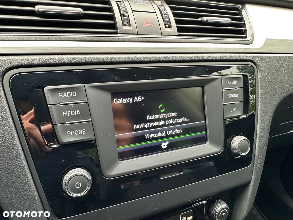 Skoda RAPID 1.2 TSI (Green tec) Active - 35