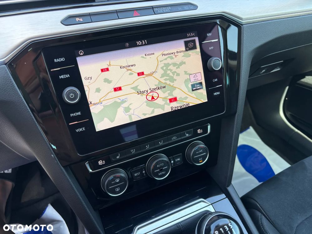 Volkswagen Passat 1.4 TSI ACT (BlueMotion Technology) Highline - 32