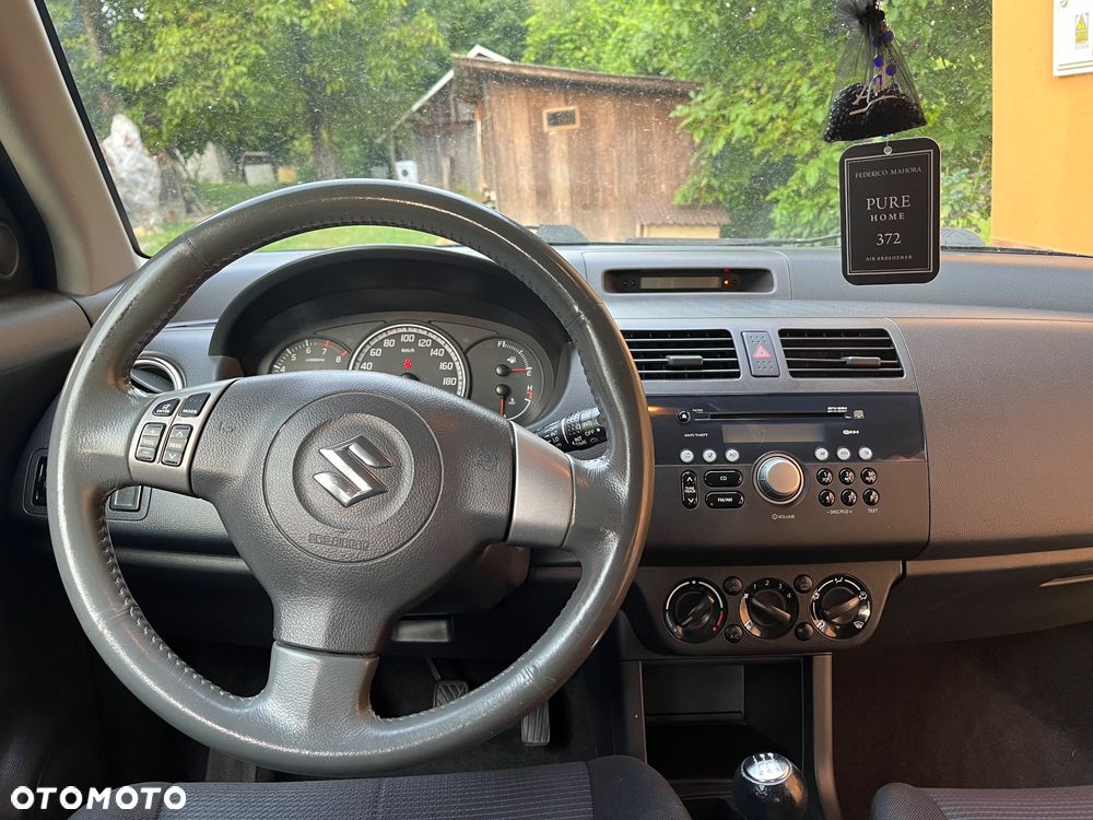 Suzuki Swift 1.3 GS / Premium 4WD - 4
