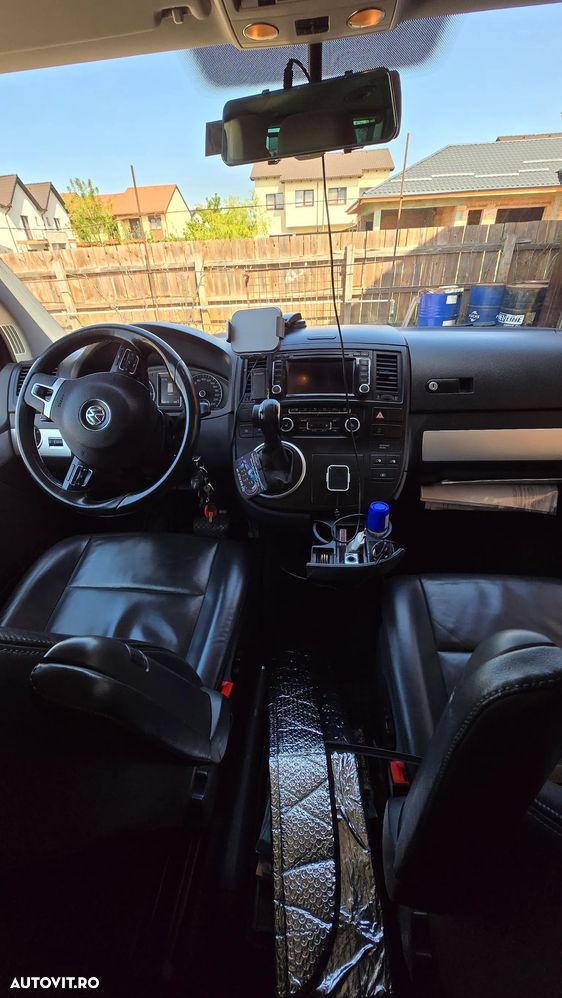 Volkswagen Multivan - 20