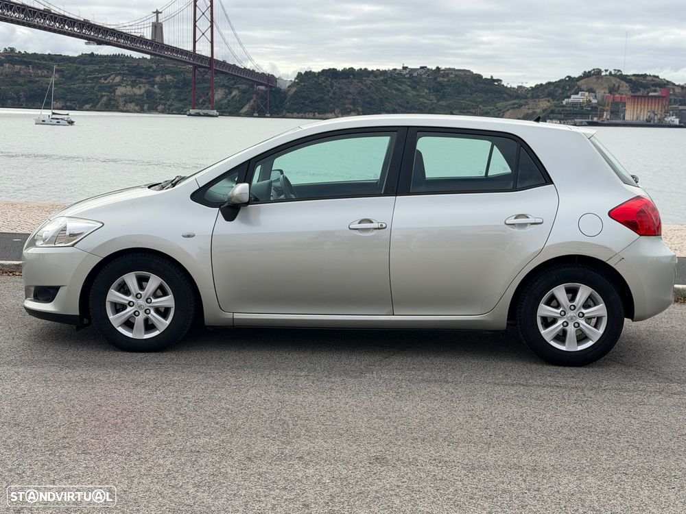 Toyota Auris 1.4 D-4D Comfort - 11