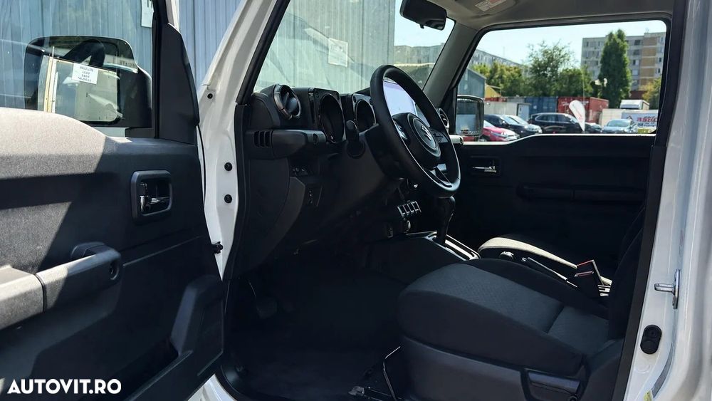 Suzuki Jimny - 12