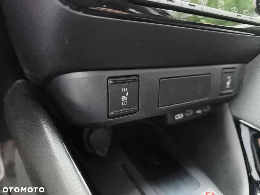 Toyota Yaris Hybrid 1.5 Style - 24