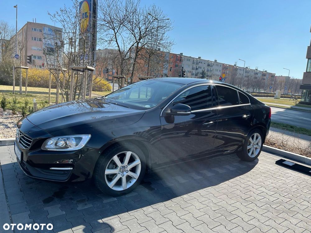 Volvo S60 D2 Drive-E Momentum - 16