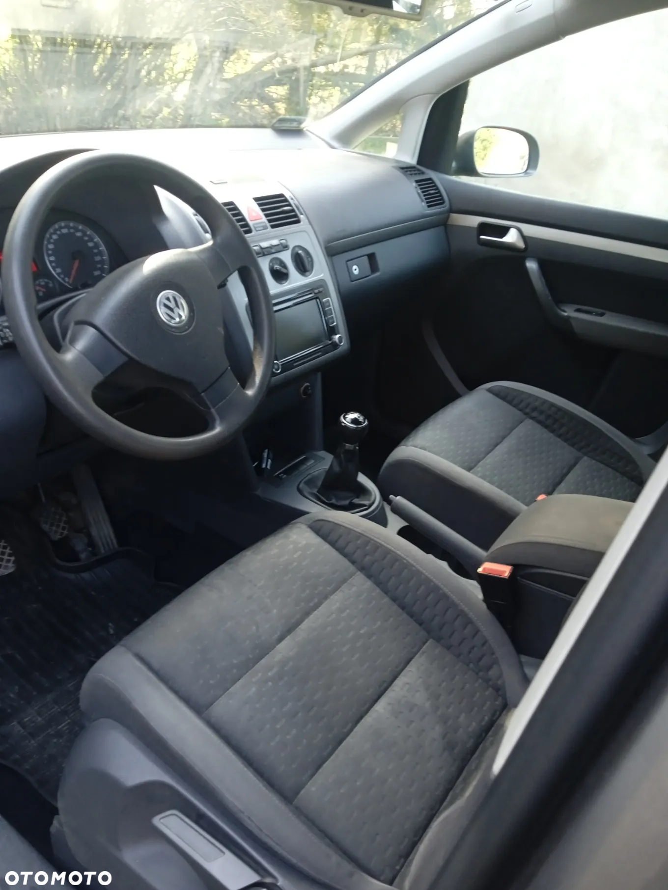 Volkswagen Touran 1.4 TSI Conceptline - 8
