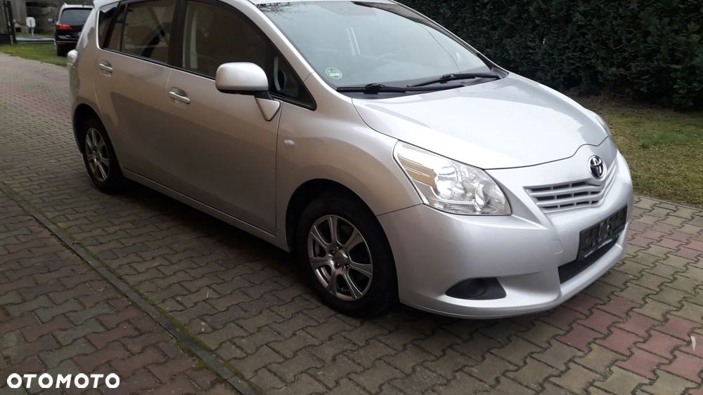 Toyota Verso 1.6 5-Sitzer - 16