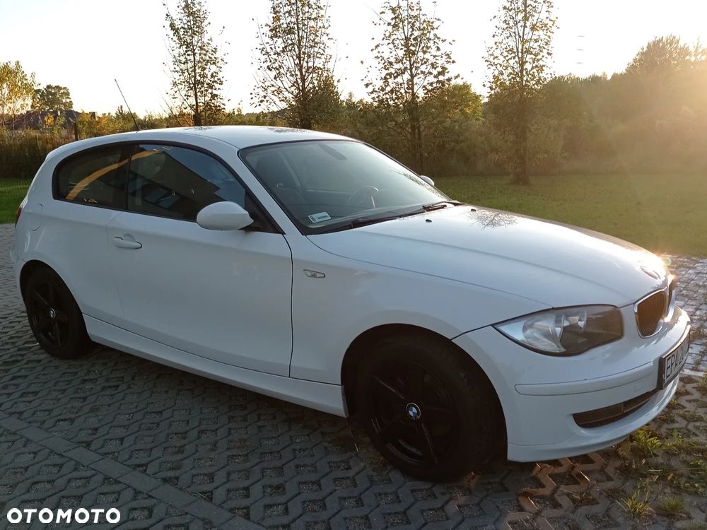 BMW Seria 1 116i - 22