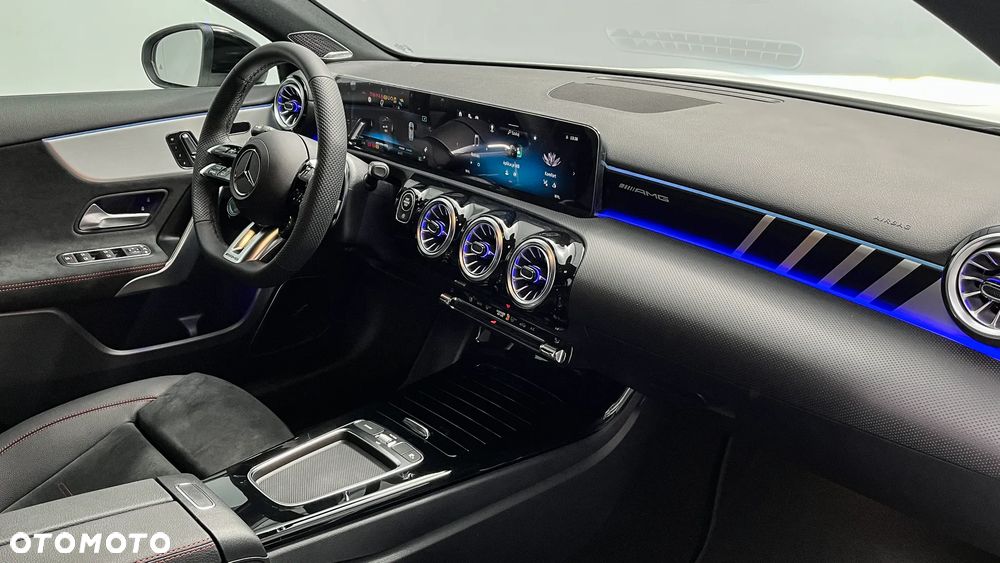Mercedes-Benz Klasa A 35 AMG 4-Matic 8G-DCT - 14