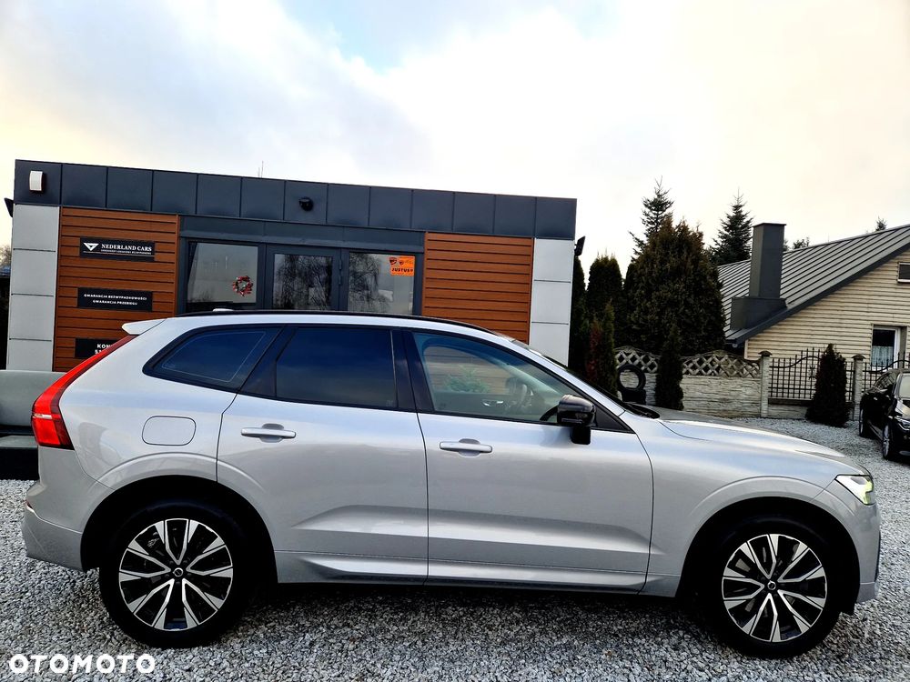 Volvo XC 60 B4 D Plus Dark - 27