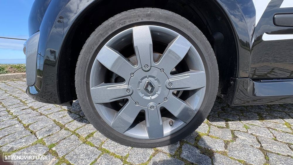 Renault Twingo 1.6 16V RS - 10