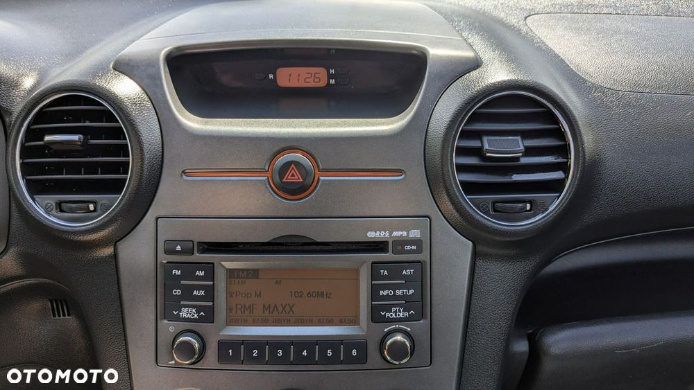 Kia Carens - 25