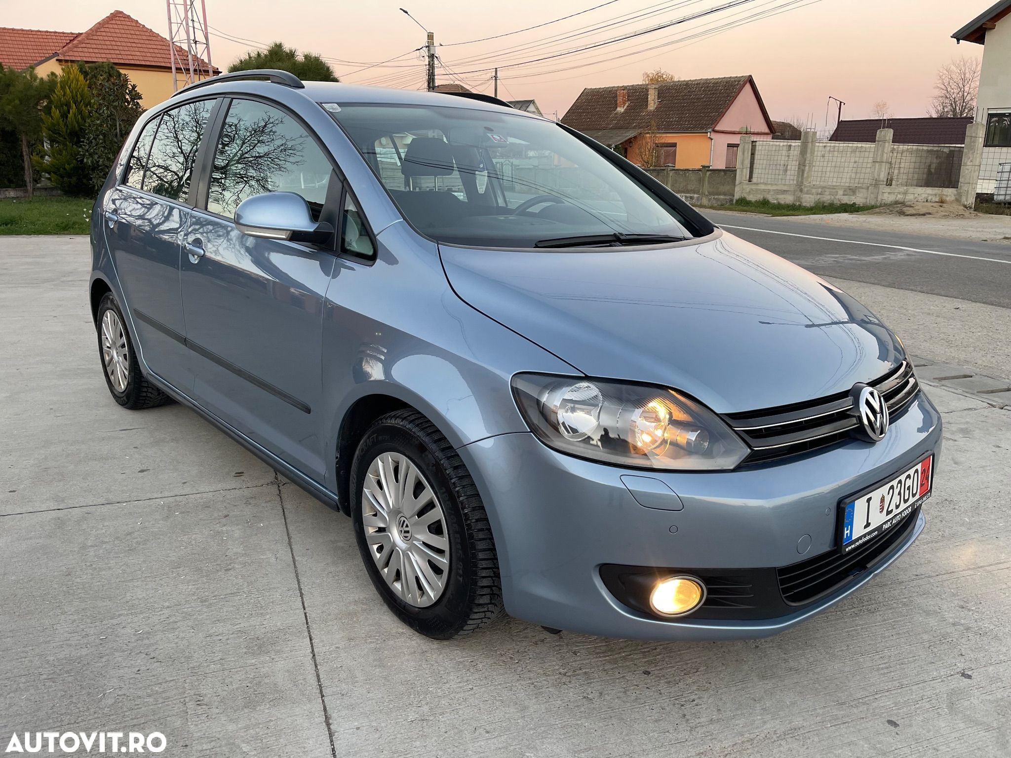 Volkswagen Golf Plus 1.6 TDI DPF BMT Trendline - 1