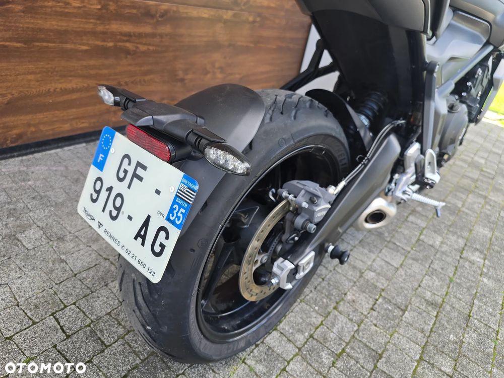 Triumph Trident - 16