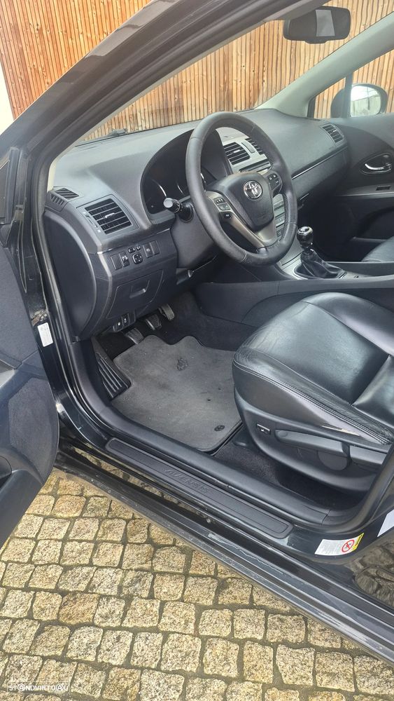 Toyota Avensis SW 2.0 D-4D Exclusive +Pele+GPS - 10