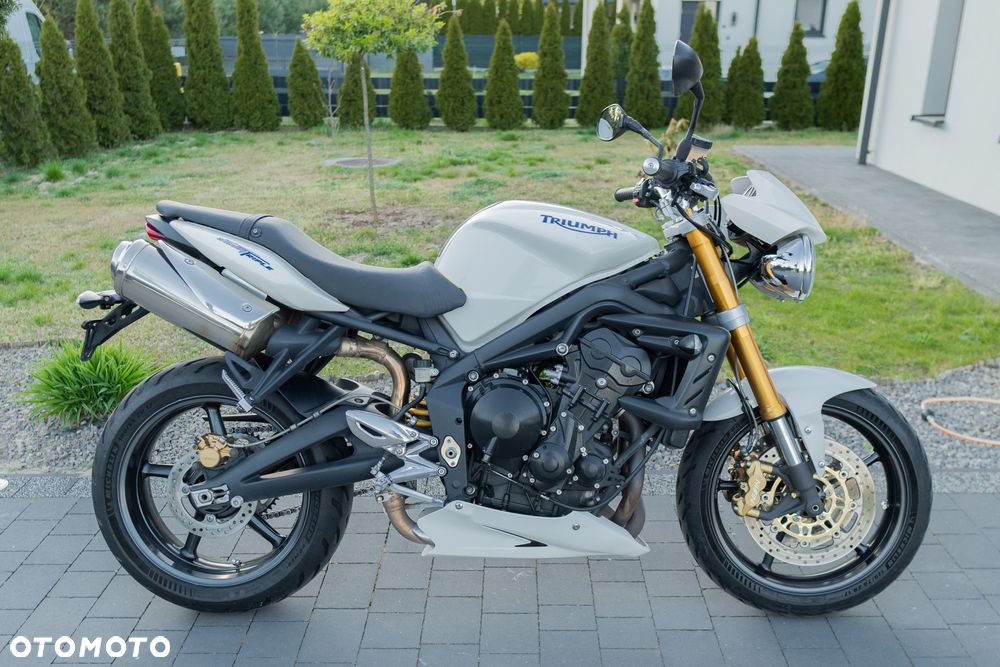 Triumph Street Triple - 3