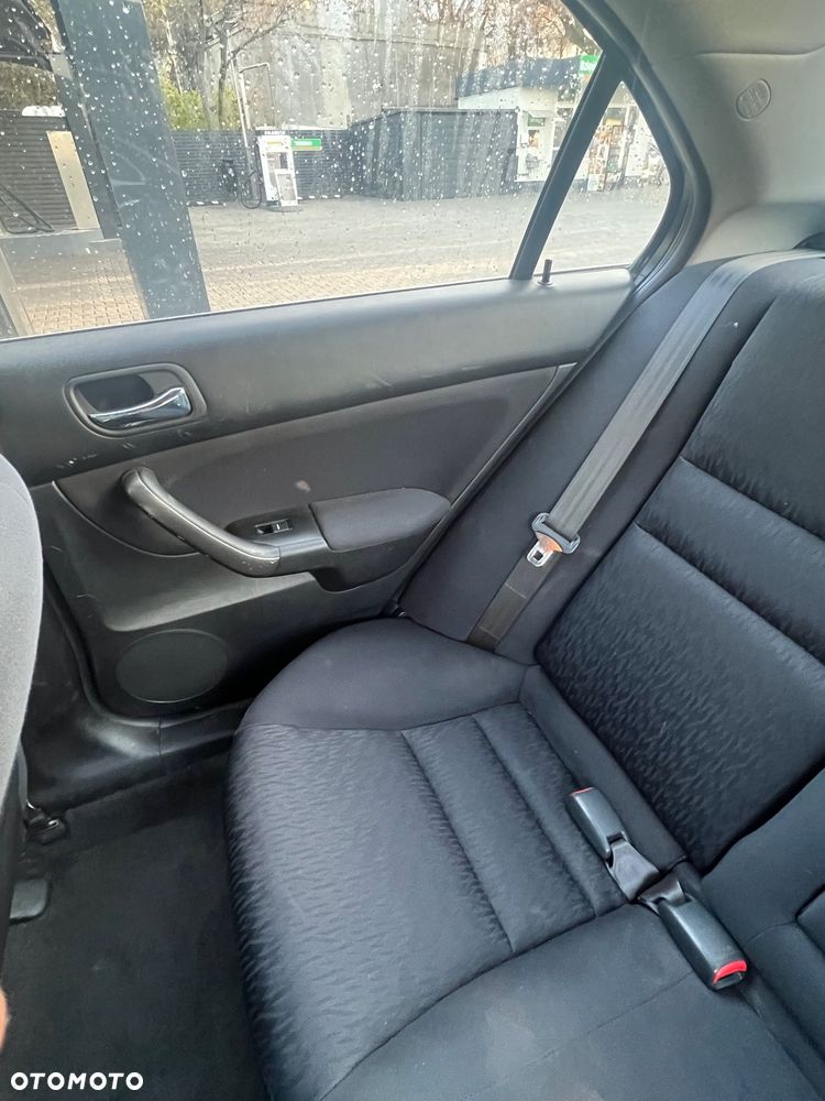 Honda Accord 2.0 Executive - 10