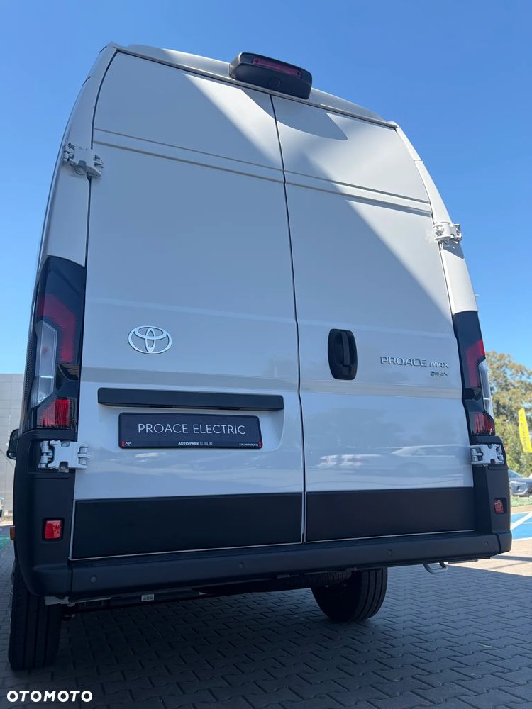 Toyota Proace MAX - 11