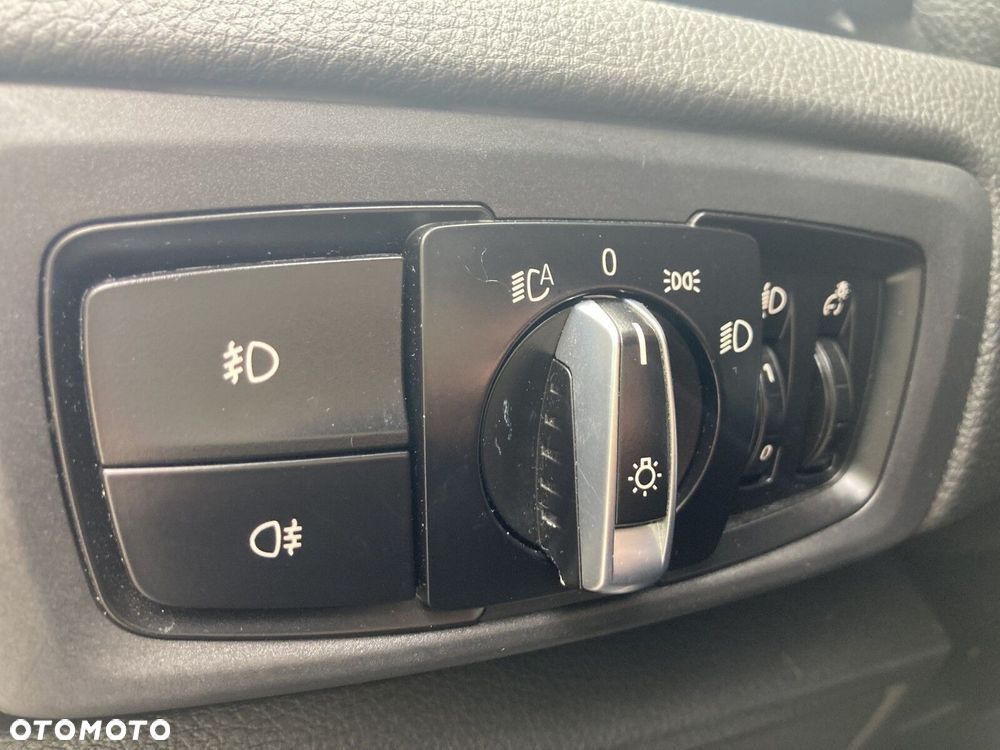 BMW Seria 2 216i - 24
