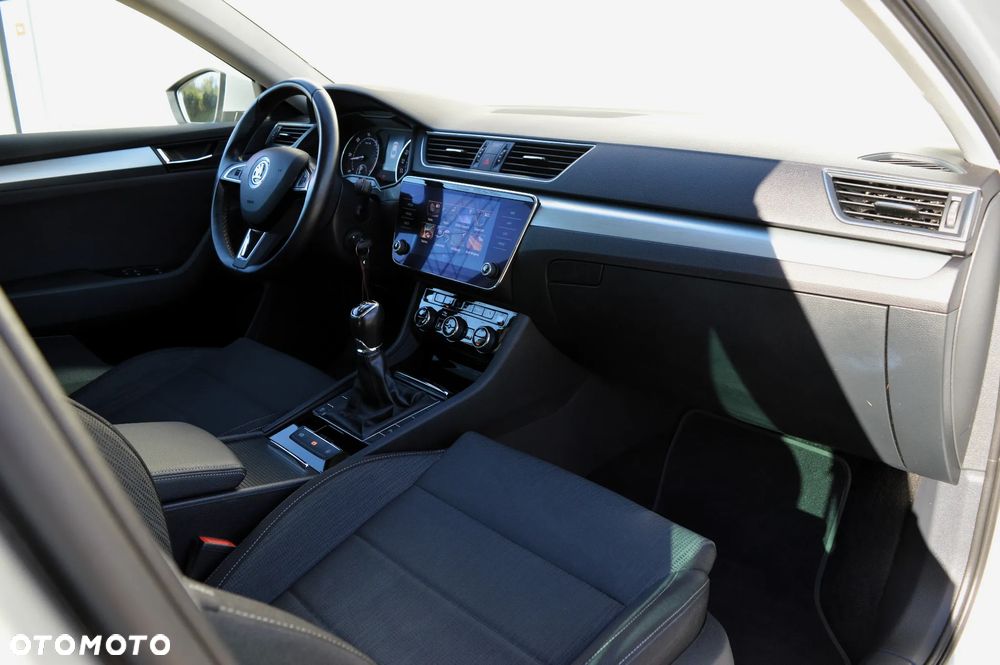 Skoda Superb 1.6 TDI Style Greenline - 10