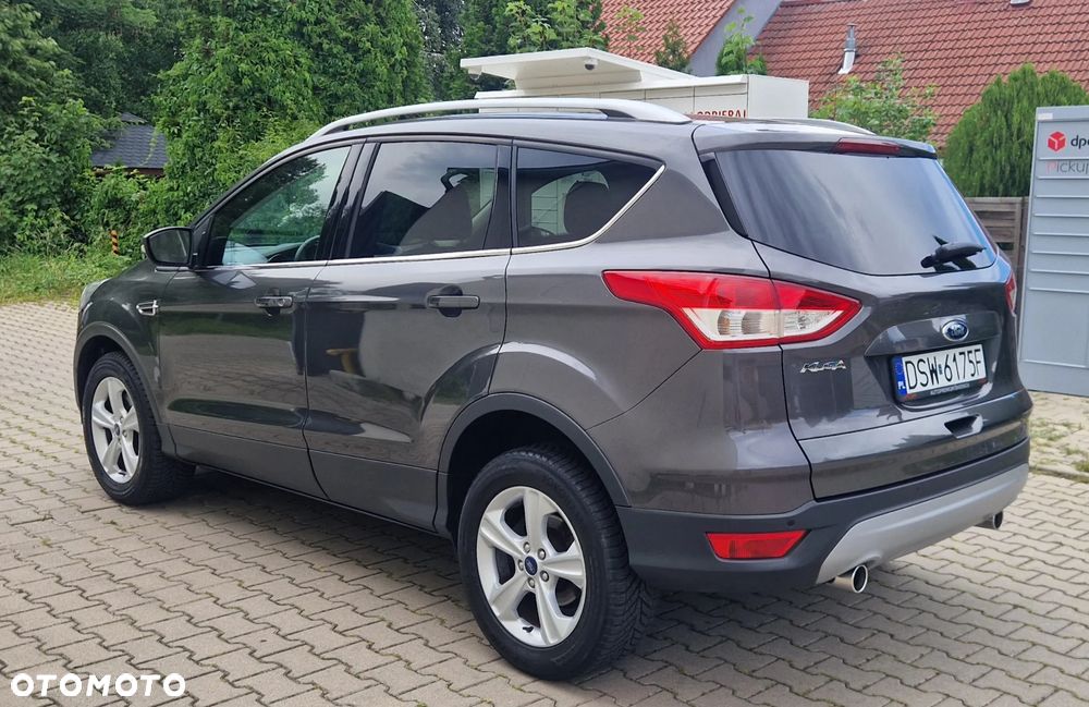 Ford Kuga 2.0 TDCi FWD Titanium - 4