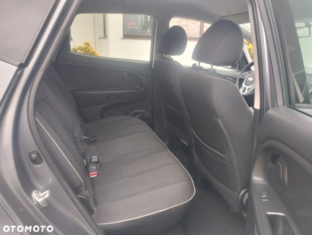 Kia Venga - 18
