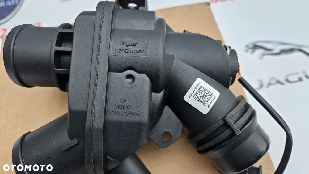 Jaguar XJ 351 LIFT 2015-2019 3.0 SC 340 KM 306PS AWD RWD Termostat z czujnikiem Obudowa termostatu FX23-8A587-AG - 3