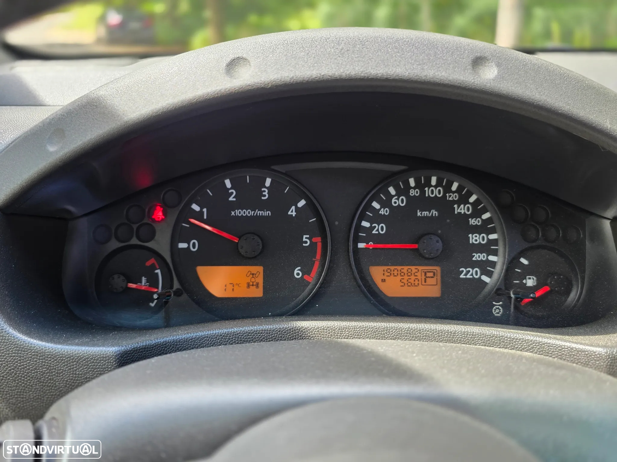 Nissan Navara 2.5 dCi CD LE Premium AT - 24