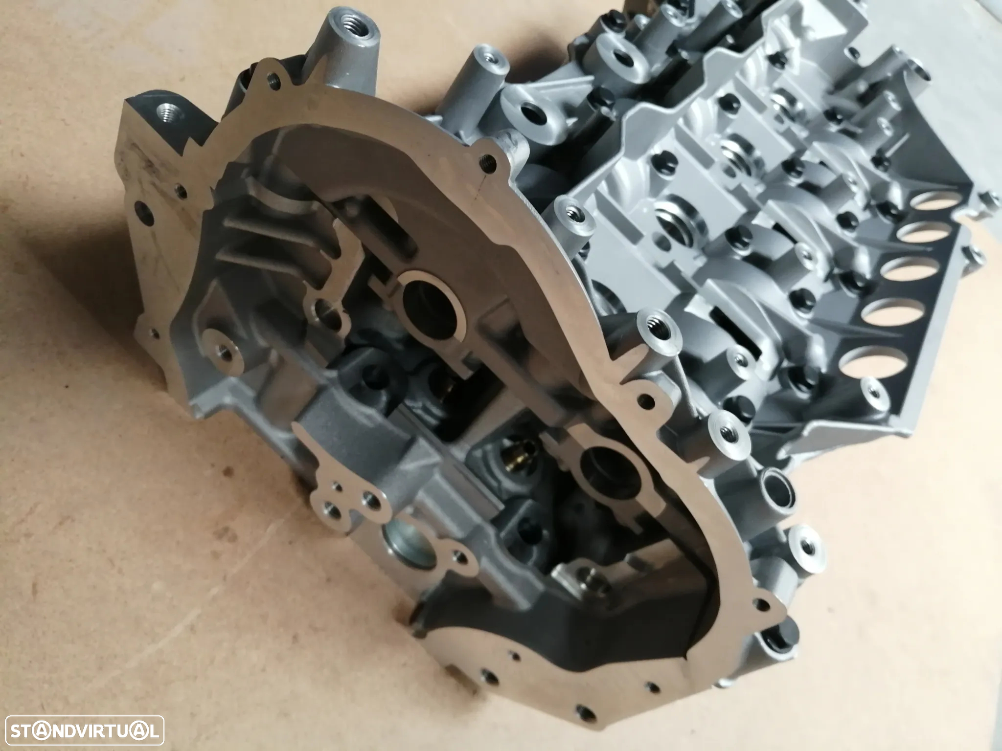 Cabeça de Motor 1.7  /  2.0  /  2.3  ( CDTI / DCI ) - Opel  Vivaro , Corsa , Astra , Mokka ; Renault  Trafic , Megane , Scénic , Master ; Nissan NV400 - 6