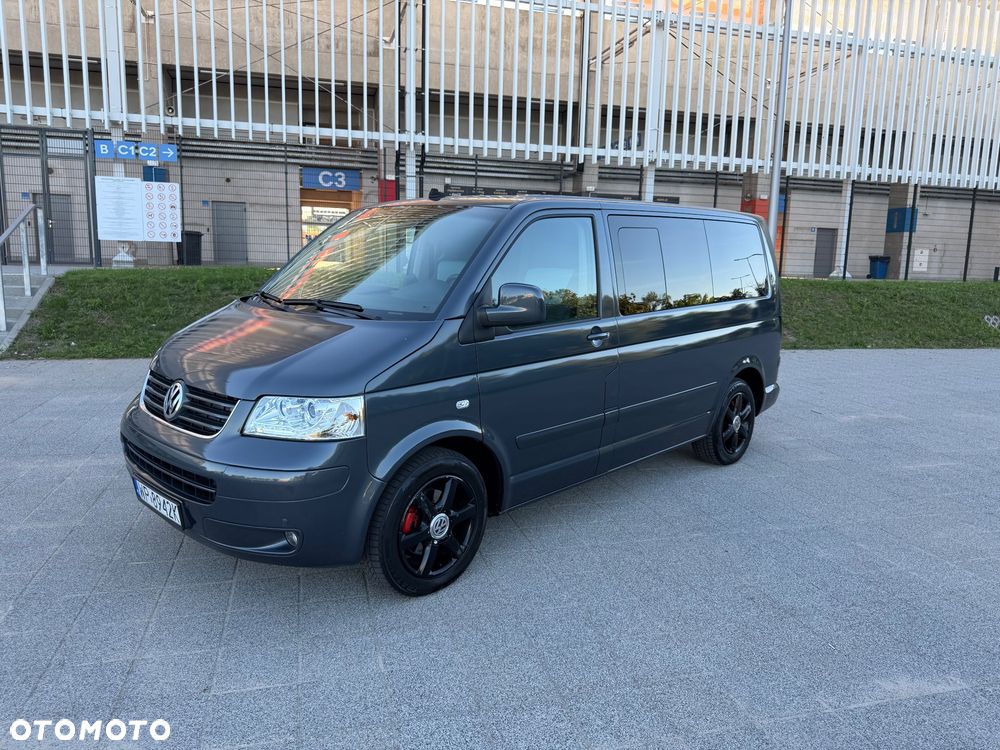Volkswagen Multivan - 1