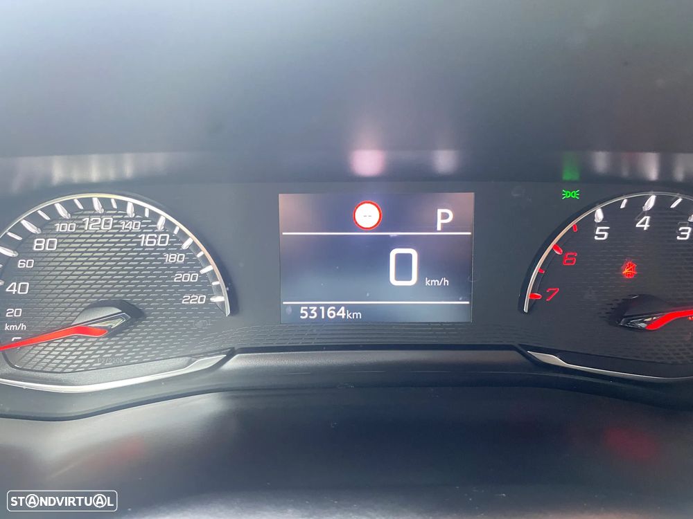 Peugeot 2008 PureTech 130 EAT8 Active Pack - 43