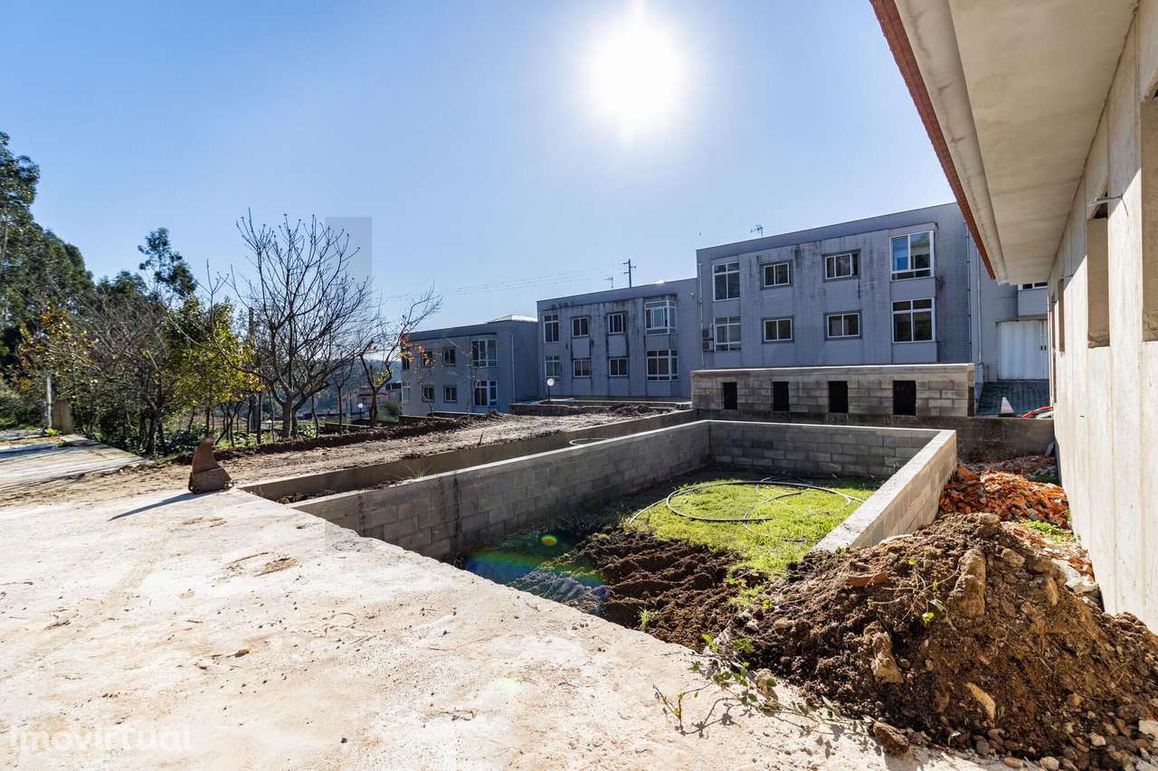 QUINTA COM TERRENO de 6500 m2 com projeto aprovado para 2 Moradias - Grande imagem: 4/14