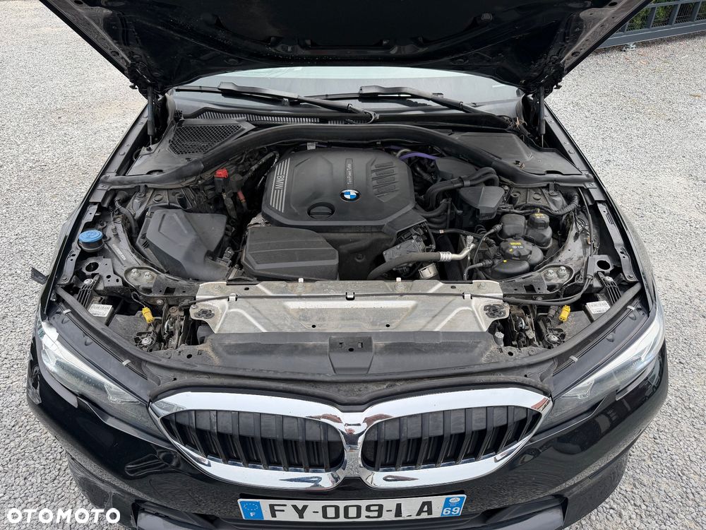 BMW Seria 3 320d xDrive M Sport - 21