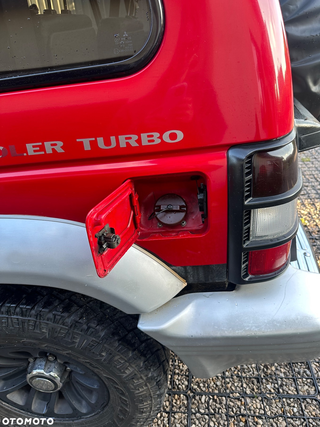 Mitsubishi Pajero 2.5 TD GLS - 8