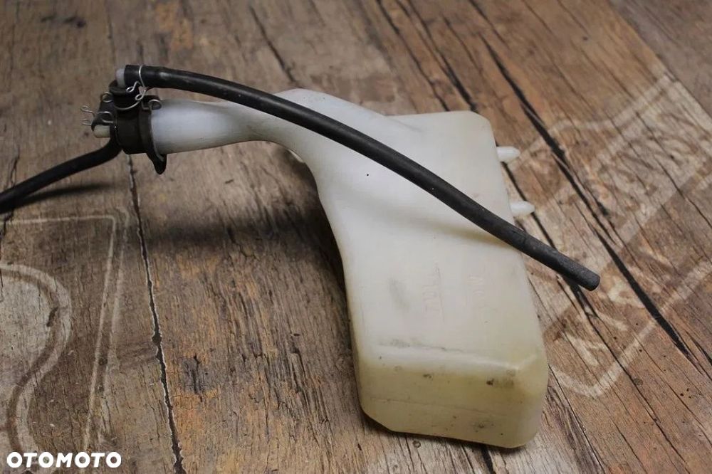 ZBIORNICZEK PŁYNU XVS1300 CU STRYKER - 2