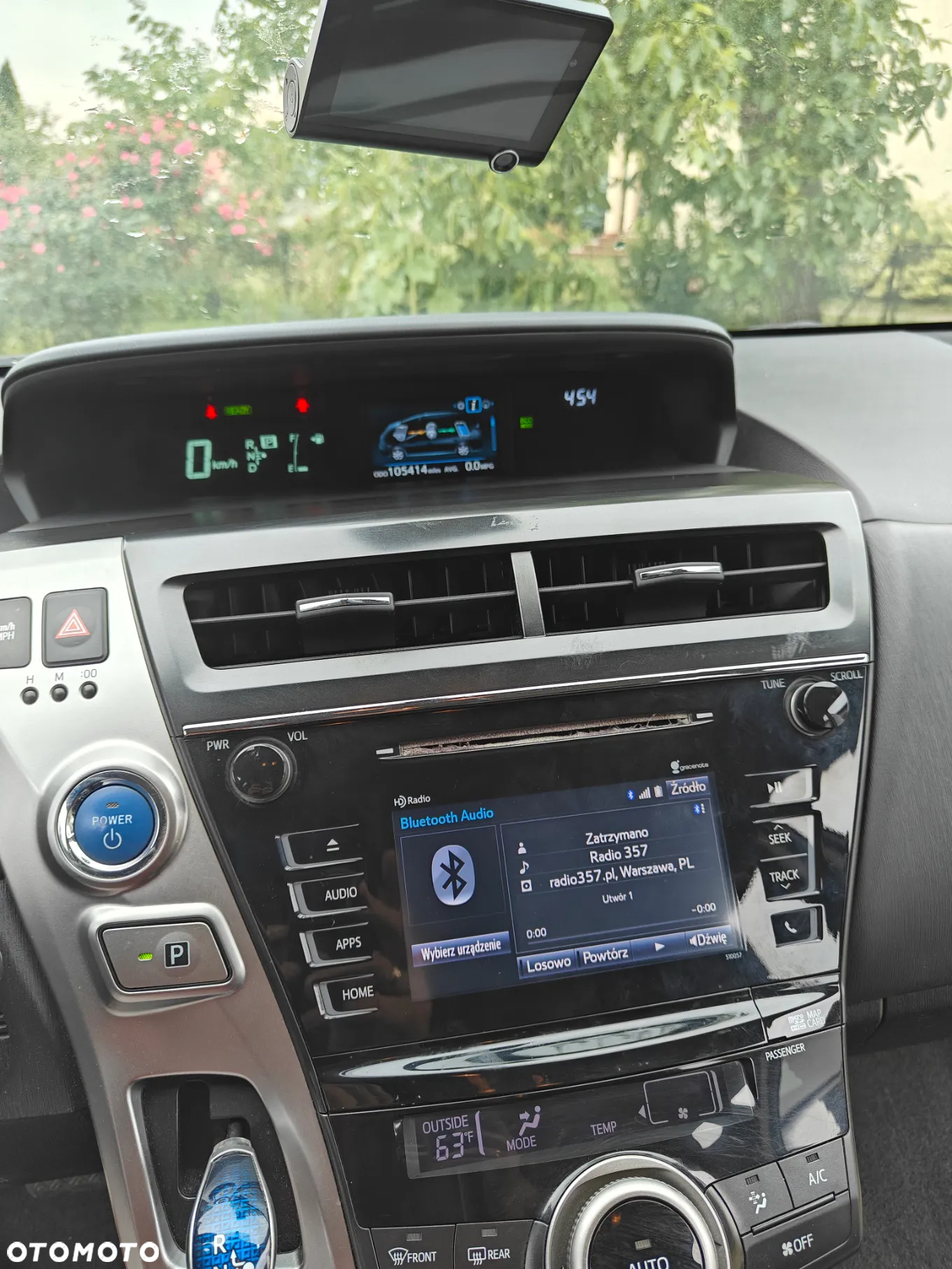 Toyota Prius+ (Hybrid) - 18