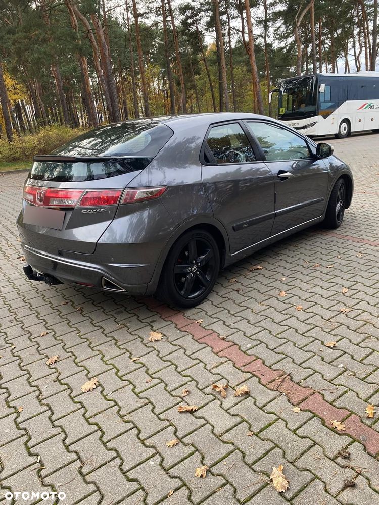 Honda Civic 1.8 Comfort - 2