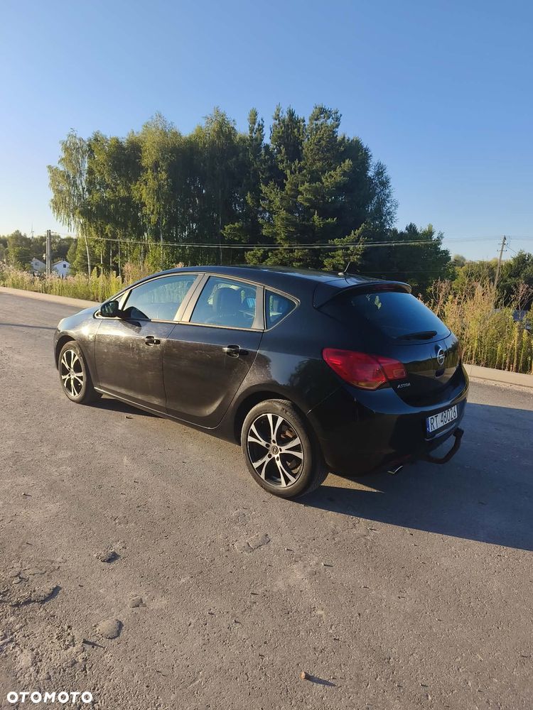 Opel Astra 2.0 CDTI Cosmo - 2