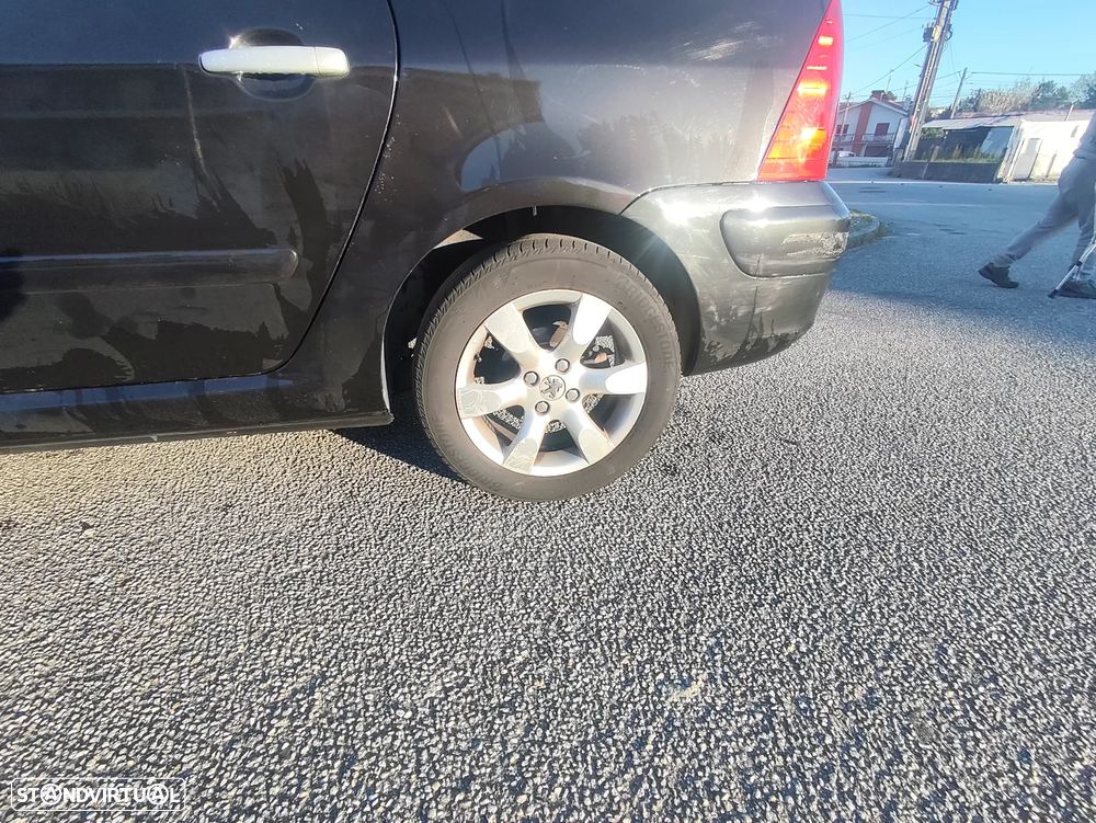 Peugeot 307 SW 1.6 HDi FAP Executive - 12