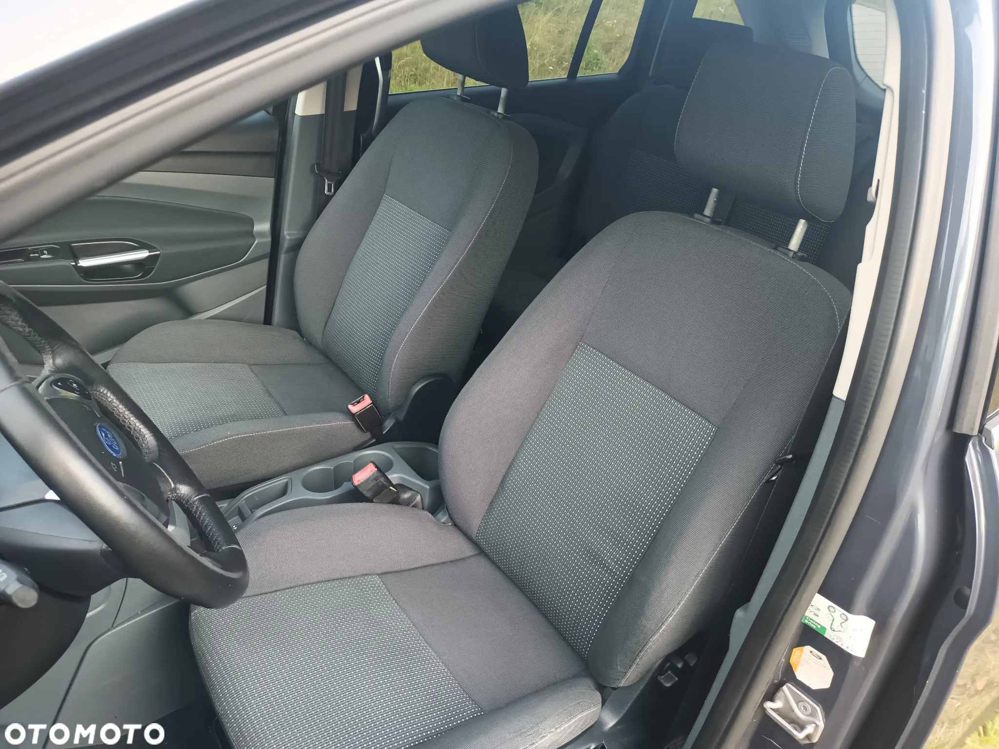 Ford Grand C-MAX - 31