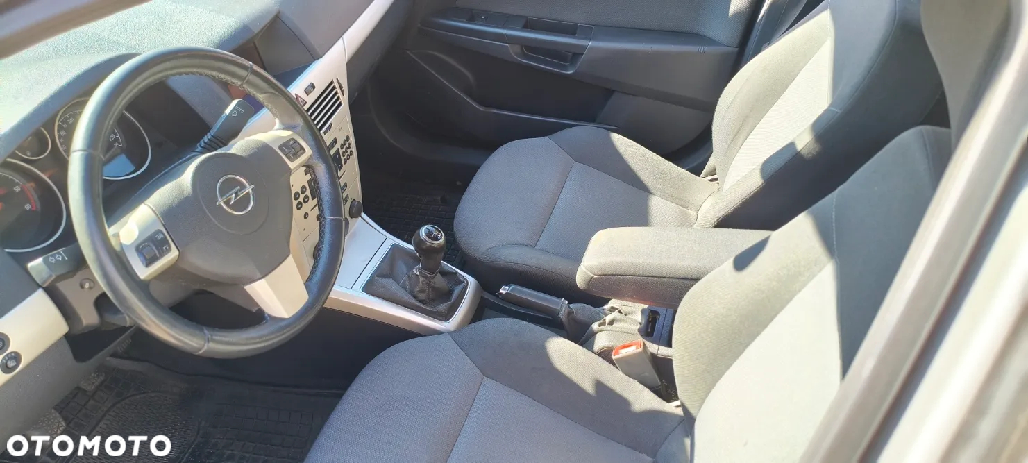Opel Astra III 1.9 CDTI Enjoy - 9