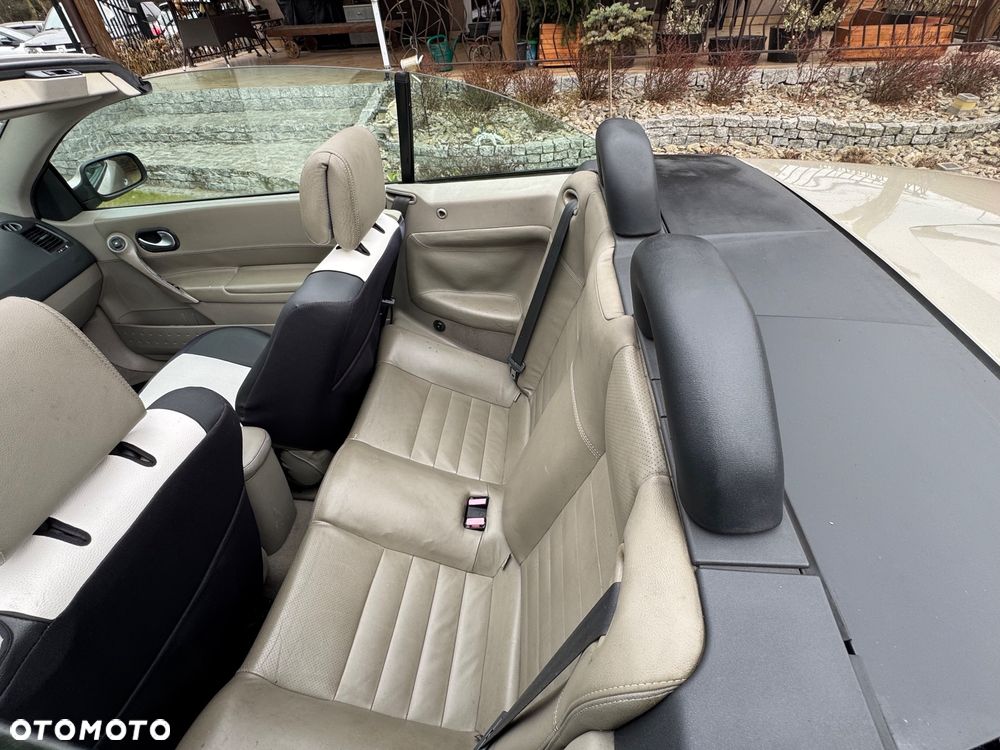 Renault Megane 2.0 Luxe Privilege - 28