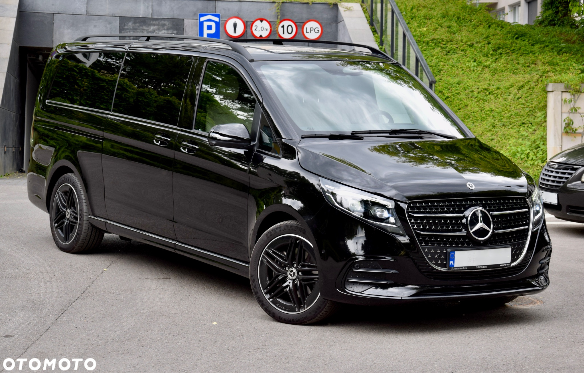 Mercedes-Benz Klasa V 300 d 4-Matic 9G-Tronic Avantgarde (ekstra d³) - 2