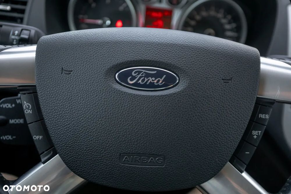Ford Kuga 2.0 TDCi 4x4 Individual - 33