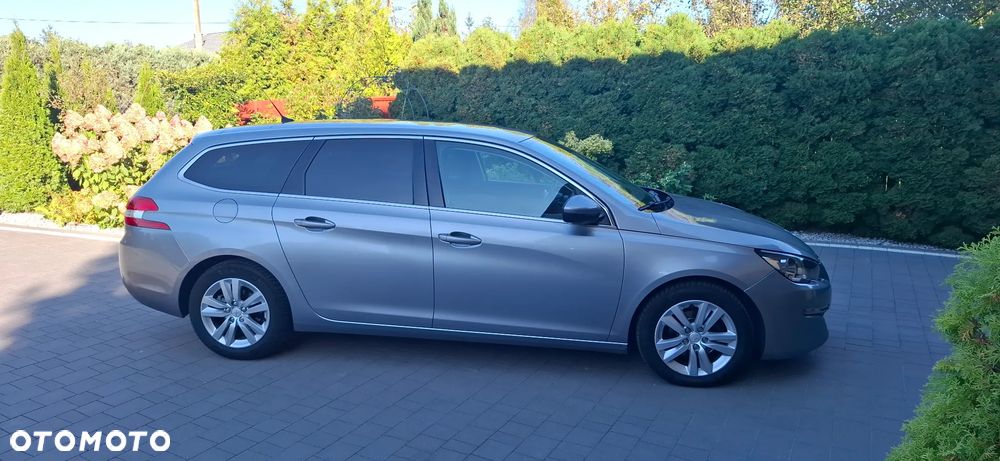 Peugeot 308 2015 photo 2
