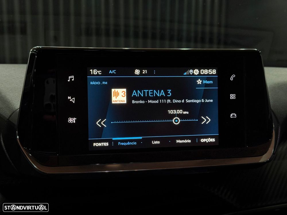 Peugeot 2008 1.2 PureTech Allure Pack - 21