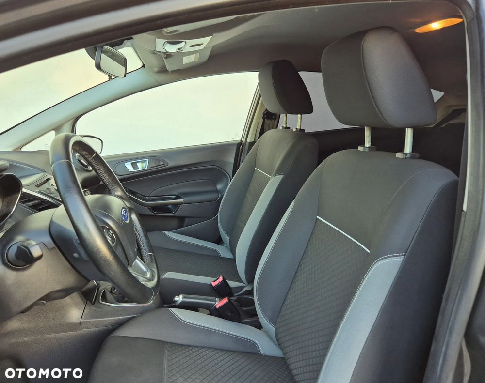 Ford Fiesta - 12
