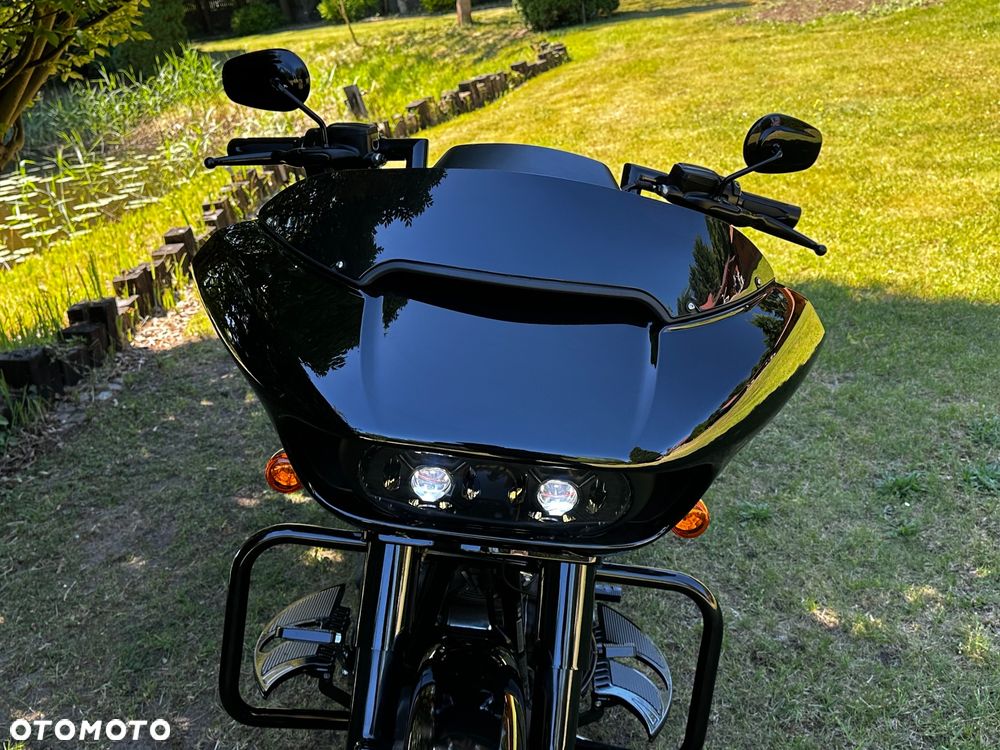 Harley-Davidson Touring Road Glide - 11