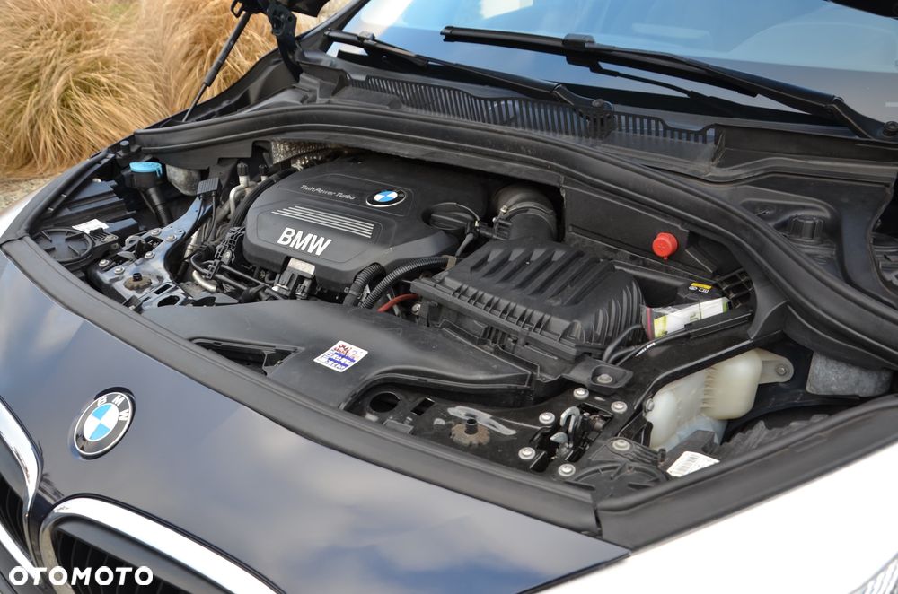 BMW Seria 2 218d - 16